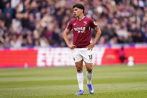 记者：M费未来本周预计有进展 曼联在谈，皇马有意，巴黎枪手关注