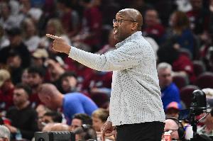 布朗谈面试尼克斯主帅：和老板管理层十分投缘 上任是顺其自然