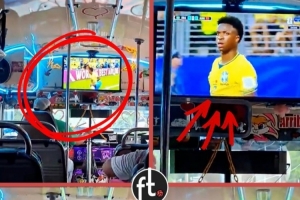 边开车边看比赛？墨西哥公交车司机在车内直播世界杯走红