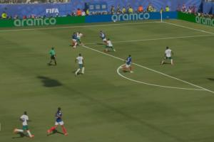 法国前场4打4机会，姆巴佩内切直接被断下