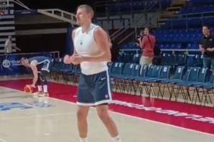 恐怖时刻！约基奇塞尔维亚训练 精壮许多+腰身细了一圈！