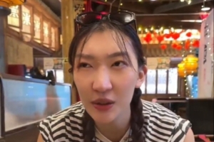 韩旭更新WNBA日常vlog：没有什么比一顿火锅更让我觉得放松的了