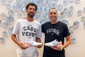 阿媒谈佛得角门将与设计师缘分：线上互动→线下试鞋→登上世界杯