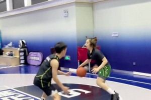强的可怕 我感觉上场会被这妹子打爆免费直播_强的可怕 我感觉上场会被这妹子打爆超清在线看_无插件强的可怕 我感觉上场会被这妹子打爆视频直播